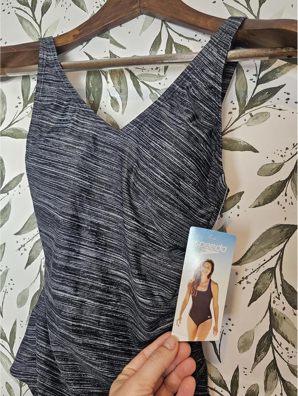 NWT Speedo Swimsuite Gray Womens Size 6 One Piece